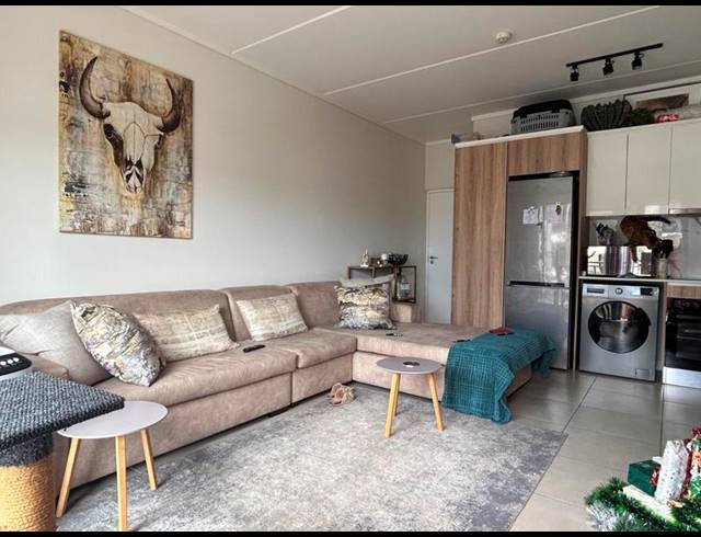 1 BEDROOM APARTMENT FOR SALE IN SANDOWN